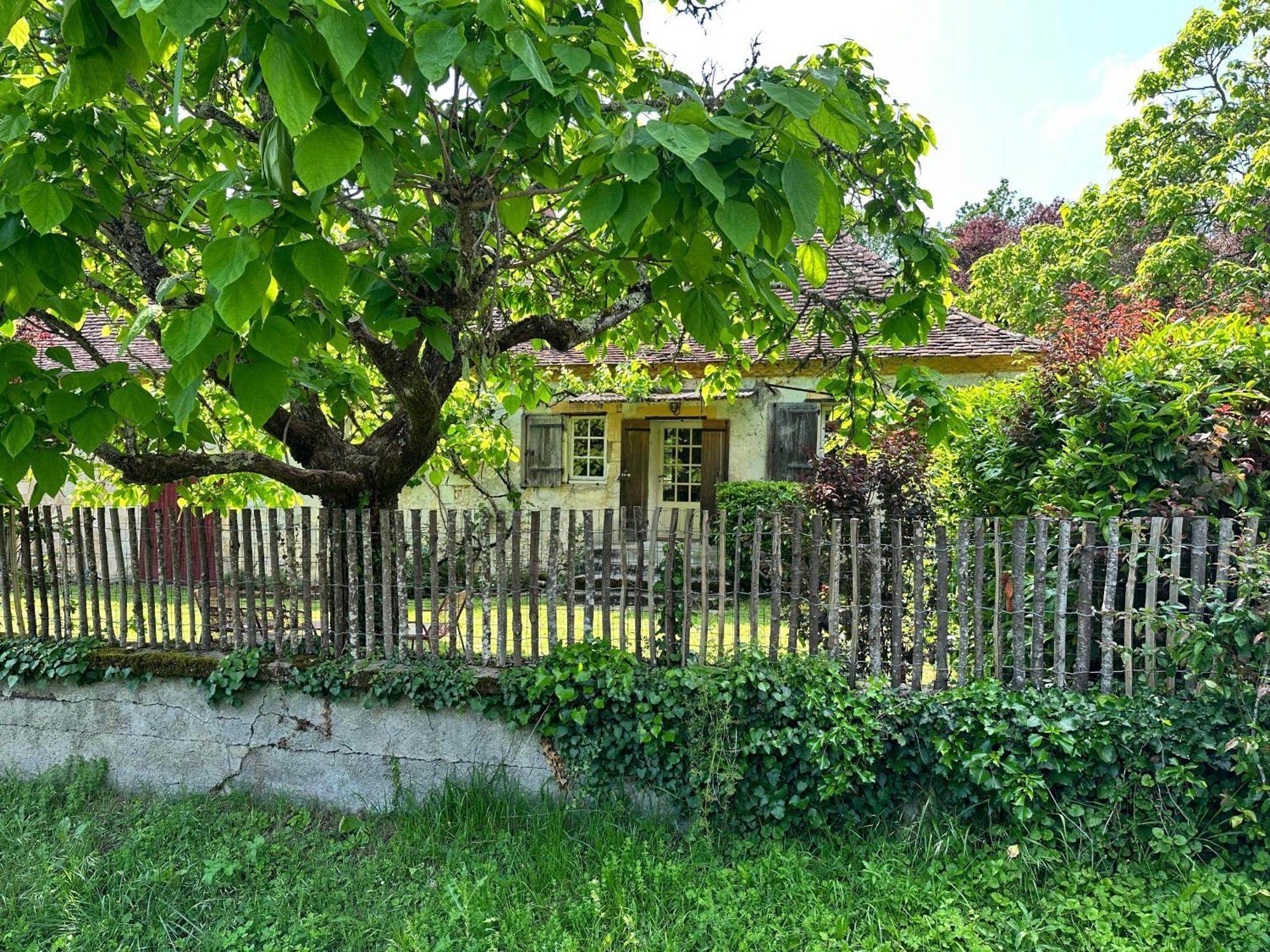 Вилла The Snug House Maurens  Экстерьер фото
